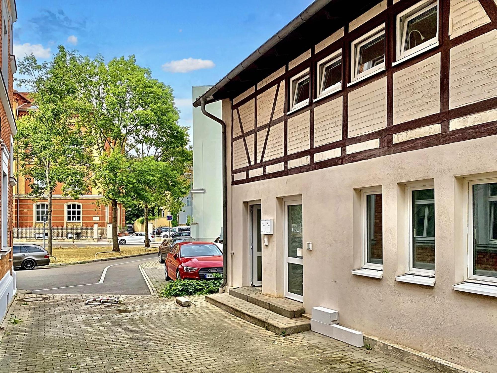 Die Remise Mit Kostenlosem Parkplatz Direkt Vor Der Tuer Erfurt Exterior photo
